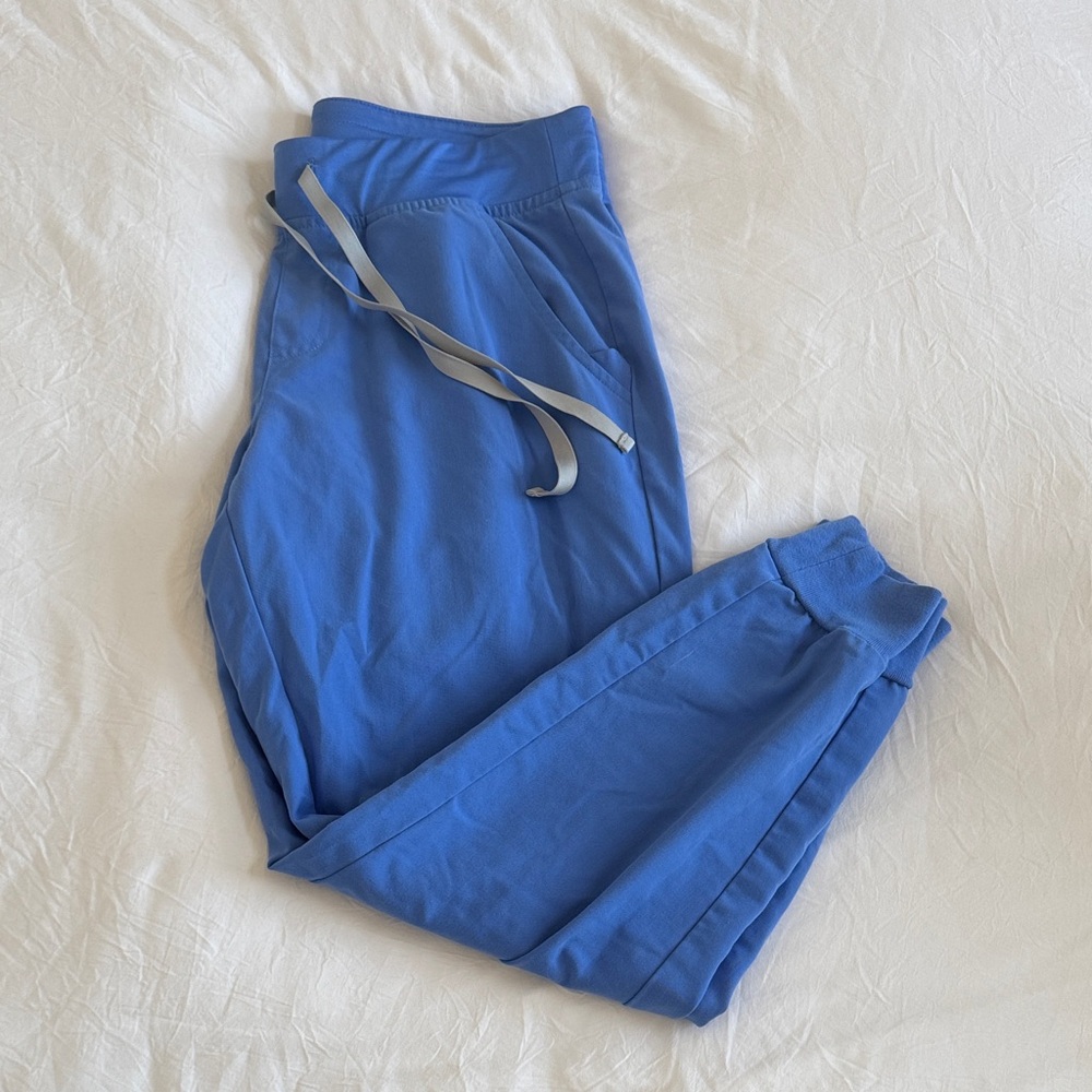 Women’s Figs Zamora Jogger Scrub Pants Ceil Blue Medium Petite